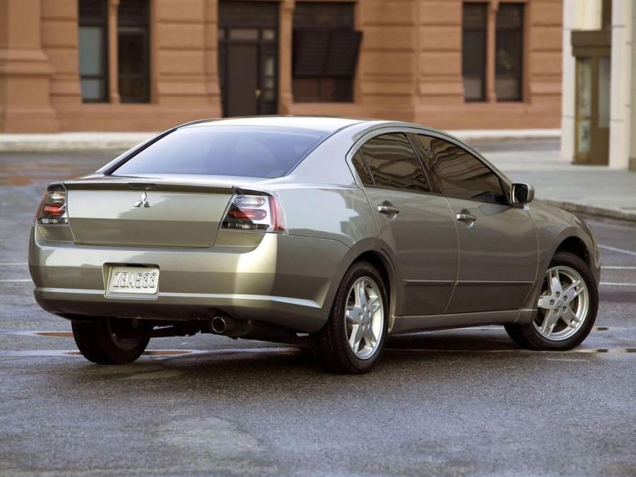  Mitsubishi Galant 2003 года  (фото 11 из 15)